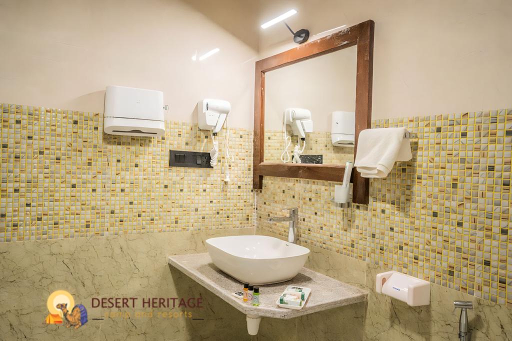 Luxury Desert Camp in Jaisalmer Luxury Desert Camp in Jaisalmer